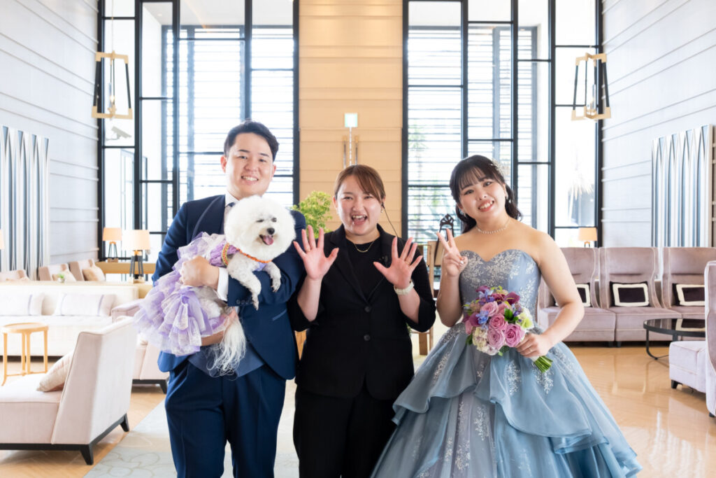 三島・沼津・富士エリアの結婚式場ラグシエナで叶えるペットウェディング。愛犬と一緒に笑顔で過ごす特別な一日。